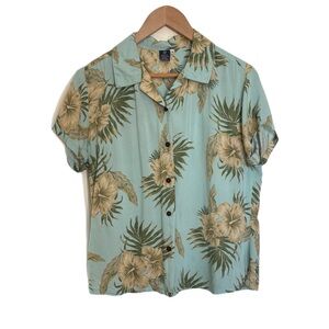 Hibiscus Collection Hawaii light blue hibiscus print short sleeve button up